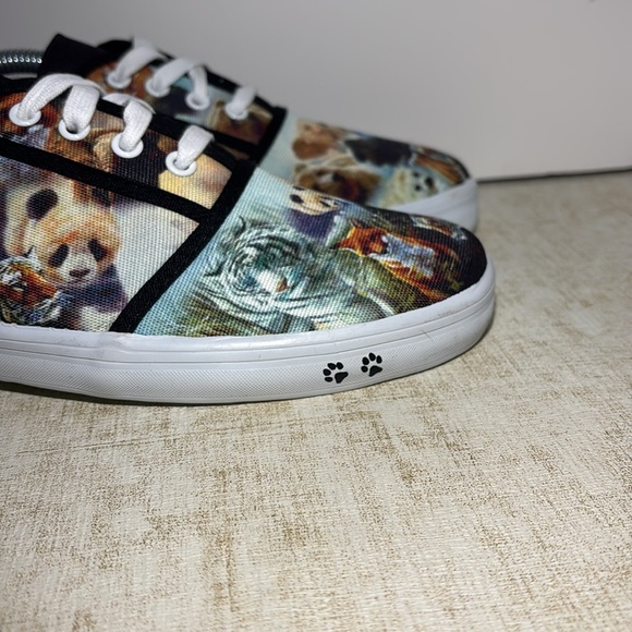 Bradford Exchange 2011 Protect the Wild Shoes - Womens Size 9.5 (NEW) - Picture 3 of 10